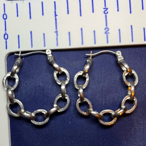 Metal chain earrings - Picture 2 of 2